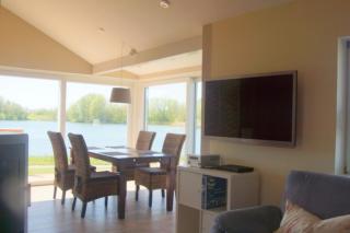 4 Personen Ferienhaus mit Kaminofen, Wintergarten und Kanu, mit einem wundervollen Blick auf den See in Otterndorf - 6