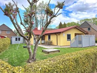 Kinderfreundliches 6 Personen Ferienhaus mit zwei Duschen und Toiletten, Sauna, Whirlpool und einem Wintergarten mit Kaminofen in Otterndorf - 7