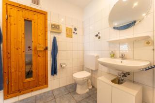 6 Personen Familienferienhaus mit Sauna, Whirlpool zwei Toiletten und Kaminofen in Otterndorf - 4