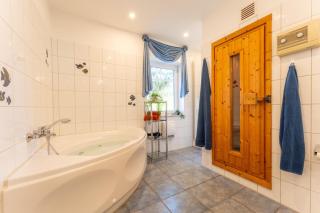 6 Personen Familienferienhaus mit Sauna, Whirlpool zwei Toiletten und Kaminofen in Otterndorf - 3