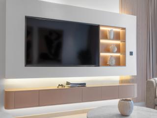 Relax & Shop 3BDR Apartment by Circle Mall - 1