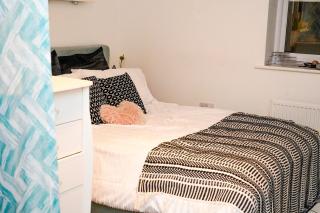 Spacious King room in Reading - 9