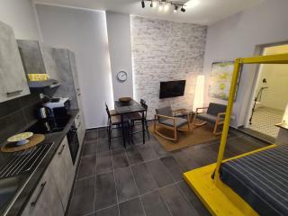 Be Magenta, Art Home - Yellow style - Near Milano, Rho Fiera, Malpensa - 3