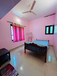 Latha Homestay - 1