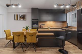 Yellow Flat - 1