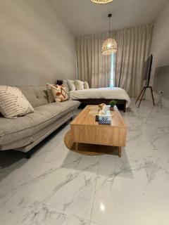 Masdar Studio 203 Mall Steps Away Yas & Airport Near - 2