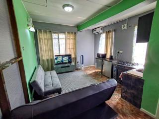 Nic's Inn - 8