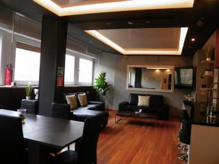 Auditorium Deluxe - 8