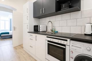 Affordable & Comfortable 1BR Apartment Great for Long Stays - 2