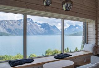 Sommarbukt Skaret - Intimate Fjord Lodge for Four - 0