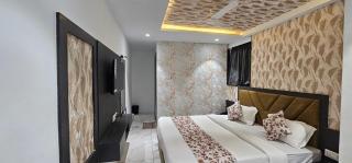 Hotel Shyam Palace - 8