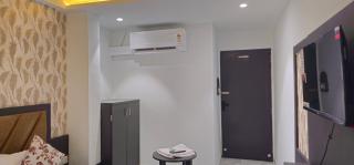 Hotel Shyam Palace - 1