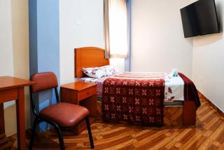 Hostal Leguía - 0