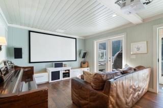 Lake Samish Retreat - 1