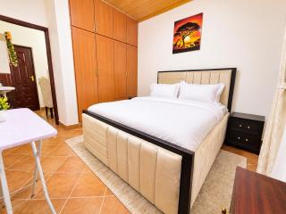 UrbanHive 2BR Buffalo Mall - 2