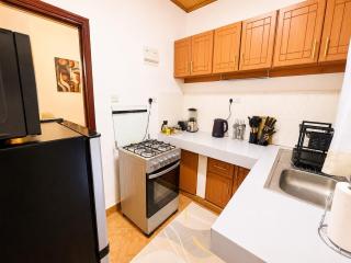 UrbanHive 2BR Buffalo Mall - 4