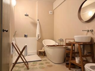 Salasul - A Restorative Stay in Central Cluj - 2