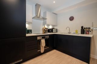 Apartment 7 Church House by Guestz - 3