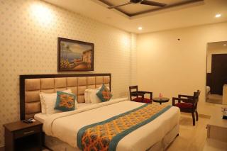 Crestmont Nirvana Hotel Near Apollo Hospital - 9