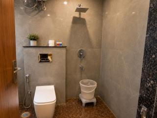Lime Tree Luxury 2BHK Service Apartment Sector - 52 - 1