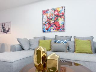 Modern Townhouse Laguna Park by Villacarte - 6