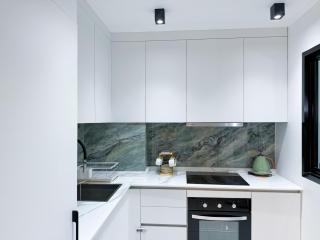 Modern Townhouse Laguna Park by Villacarte - 1
