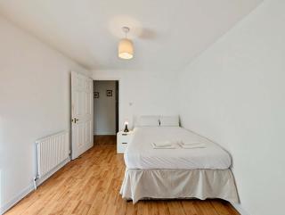 2bed spacious flat with free parking - 2
