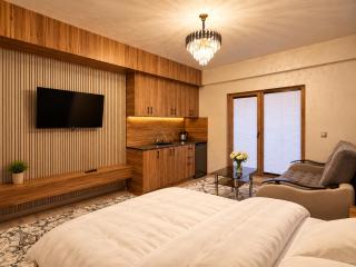 Charvak Residence - Scenic Mountain View Resort - 6