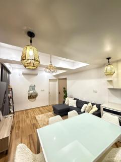 Lazzlla luxurious 1BR Apartment city view - 7
