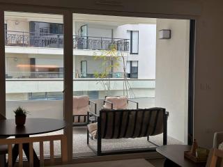 Charming Colombes Apartment Comfort, Convenience, and Style - 0