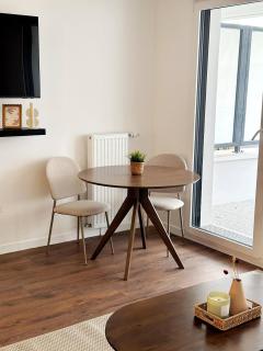 Charming Colombes Apartment Comfort, Convenience, and Style - 3