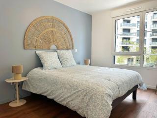 Charming Colombes Apartment Comfort, Convenience, and Style - 1