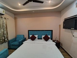 Maan Bhawan - 8