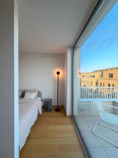 Design Apartment - Steps from the Castle and Danube - 2