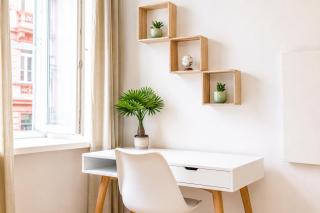 Elegant Urban 1BR Apartment Near Top Attractions - 3