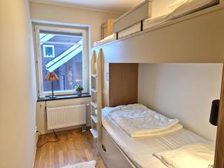 Central 3BR with Sauna Garage & EV Spot - 7