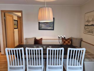 Central 3BR with Sauna Garage & EV Spot - 2