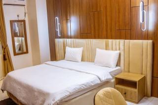 Stylish 4 bedroom Apartment Near International confrenece centre Enugu - 1