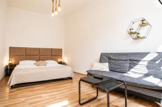 Affordable 1BR Apt Near Schönbrunn & Westbahnhof Great for Long Stays - 4
