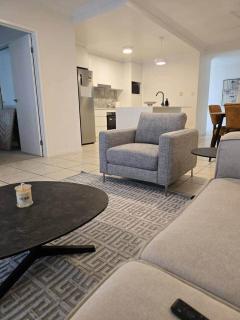 3 Bed West End Apartment - North Ward - 2