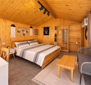 Bedro Guest House Garden Cabin 30 Sec to Sea - 8