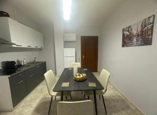 Nunu's Central Apartment - 2