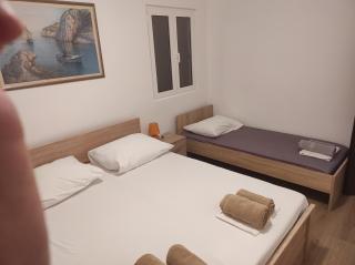 Seaview Apartments - 5