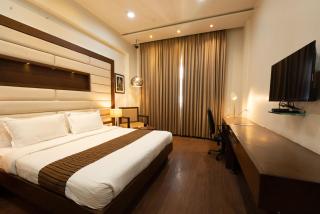 Manish Aura Grand - 2