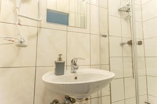 Stylish 1BR Apartment Near Schönbrunn & Westbahnhof Ideal for Longstays - 5