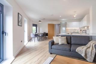 Stunning 2 Bedroom Apartment in Central Ashford - 0