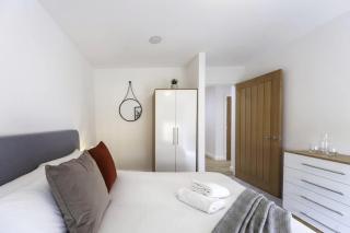 Stunning 2 Bedroom Apartment in Central Ashford - 1