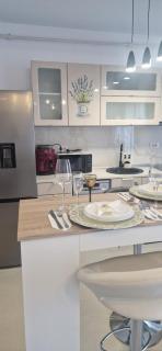 Central address residence - 9