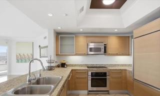 Skyline Luxury Suite Above the Las Vegas Strip - 3