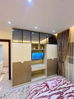 Luxury 3BR Hotel Apartment Next to City Stars - 8